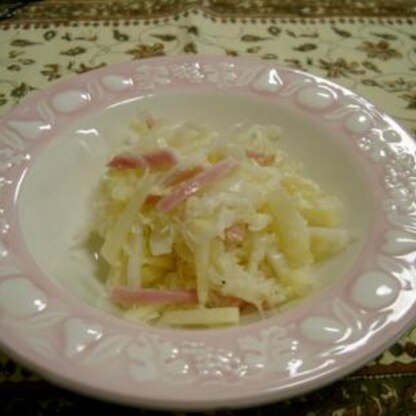 我が家でもよく作る白菜＆リンゴのサラダが、レモンでこんなにスッキリ♡新発見でした